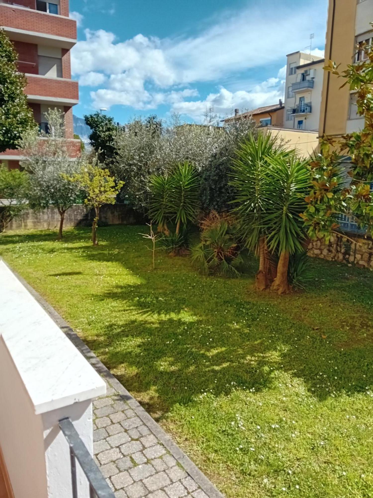 Casa Vacanze Lida Марина ди Карара Екстериор снимка