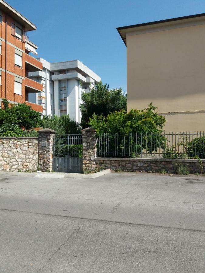 Casa Vacanze Lida Марина ди Карара Екстериор снимка